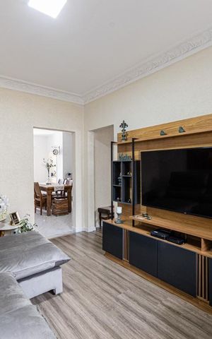 Casa à venda com 240m², 2 quartos e 2 vagas Casa à venda com 240m², 2 quartos e 2 vagasCasa 1