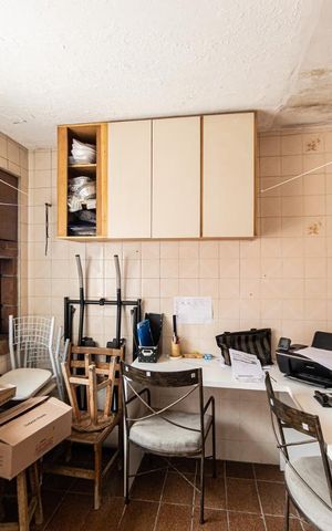 Casa à venda com 240m², 2 quartos e 2 vagas Casa à venda com 240m², 2 quartos e 2 vagasCasa 2