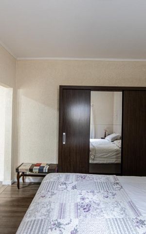 Casa à venda com 240m², 2 quartos e 2 vagas Casa à venda com 240m², 2 quartos e 2 vagasCasa 1
