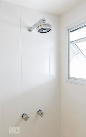 Apartamento à venda com 121m², 2 quartos e 2 vagas Apartamento à venda com 121m², 2 quartos e 2 vagasChuveiro