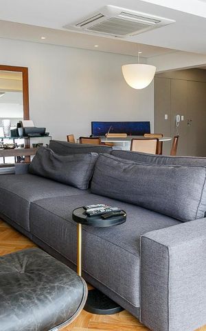 Apartamento à venda com 121m², 2 quartos e 2 vagas Apartamento à venda com 121m², 2 quartos e 2 vagasSala