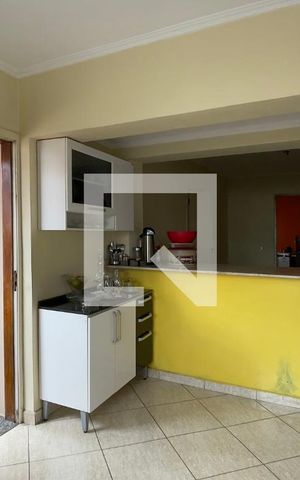 Casa à venda com 100m², 3 quartos e 4 vagas Casa à venda com 100m², 3 quartos e 4 vagasCasa 1 - Cozinha