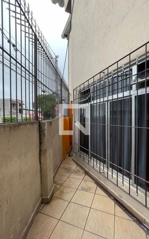 Casa à venda com 100m², 3 quartos e 4 vagas Casa à venda com 100m², 3 quartos e 4 vagasCasa 1 - Área de Serviço