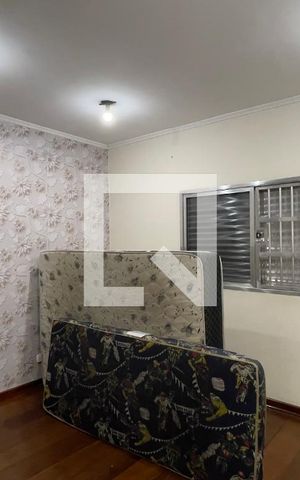 Casa à venda com 100m², 3 quartos e 4 vagas Casa à venda com 100m², 3 quartos e 4 vagasCasa 2 - Quarto 1