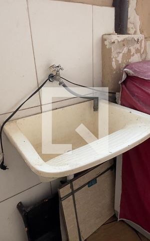 Casa à venda com 100m², 3 quartos e 4 vagas Casa à venda com 100m², 3 quartos e 4 vagasCasa 1 - Área de Serviço
