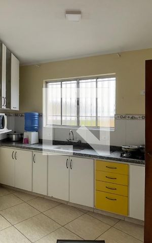 Casa à venda com 100m², 3 quartos e 4 vagas Casa à venda com 100m², 3 quartos e 4 vagasCasa 1 - Cozinha