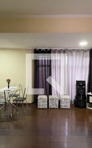 Casa à venda com 100m², 3 quartos e 4 vagas Casa à venda com 100m², 3 quartos e 4 vagasCasa 1 - Sala