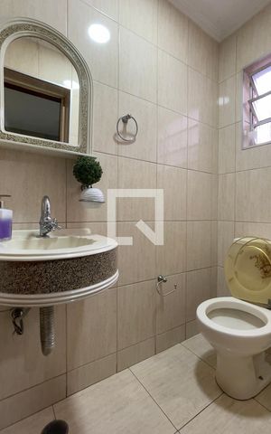 Casa à venda com 100m², 3 quartos e 4 vagas Casa à venda com 100m², 3 quartos e 4 vagasCasa 1 - Lavabo