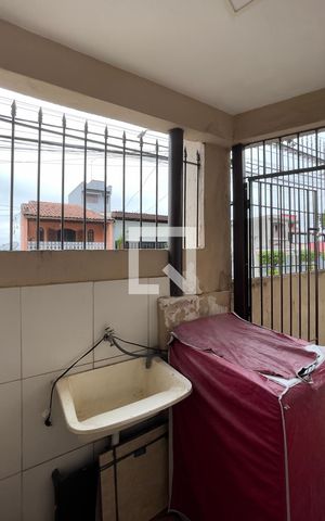 Casa à venda com 100m², 3 quartos e 4 vagas Casa à venda com 100m², 3 quartos e 4 vagasCasa 1 - Área de Serviço