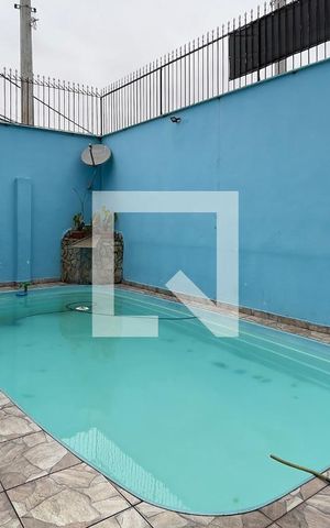 Casa à venda com 100m², 3 quartos e 4 vagas Casa à venda com 100m², 3 quartos e 4 vagasÁrea comum