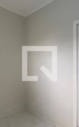 Casa à venda com 100m², 3 quartos e 4 vagas Casa à venda com 100m², 3 quartos e 4 vagasCasa 2 - Quarto 2