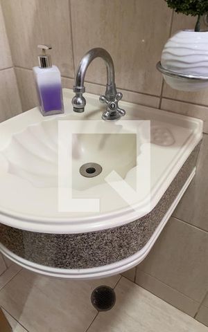 Casa à venda com 100m², 3 quartos e 4 vagas Casa à venda com 100m², 3 quartos e 4 vagasCasa 1 - Lavabo