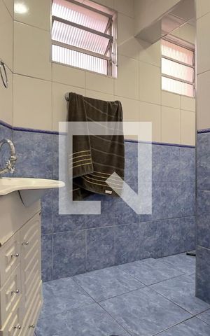 Casa à venda com 100m², 3 quartos e 4 vagas Casa à venda com 100m², 3 quartos e 4 vagasCasa 1 - Banheiro Suíte 1