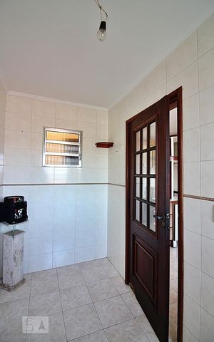 Casa à venda com 240m², 3 quartos e 6 vagasLavanderia