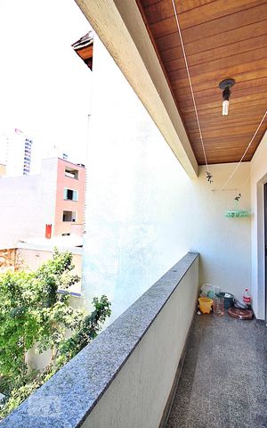 Casa à venda com 240m², 3 quartos e 6 vagasLavanderia