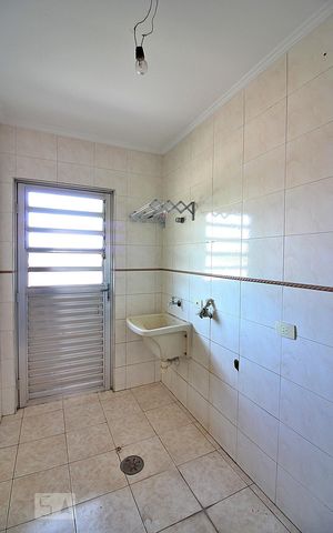 Casa à venda com 240m², 3 quartos e 6 vagasLavanderia