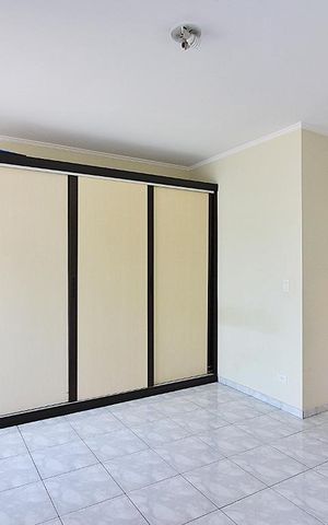 Casa à venda com 240m², 3 quartos e 6 vagasQuarto 1 - Suíte