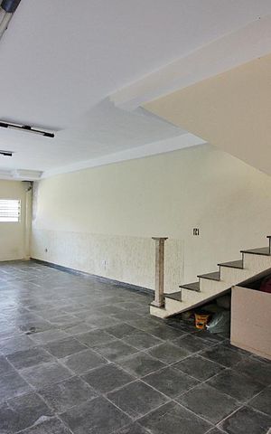 Casa à venda com 240m², 3 quartos e 6 vagasGaragem