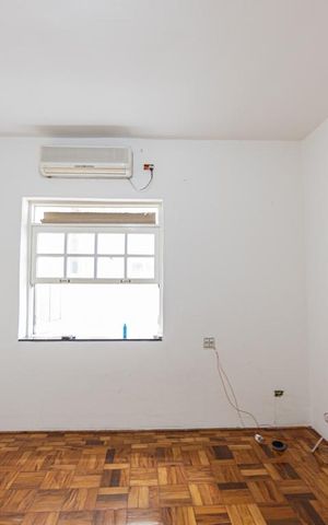 Casa à venda com 150m², 4 quartos e sem vaga Casa à venda com 150m², 4 quartos e sem vagaQuarto 1