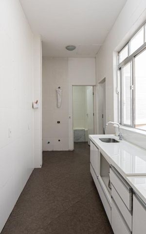 Casa à venda com 150m², 4 quartos e sem vaga Casa à venda com 150m², 4 quartos e sem vagaCozinha