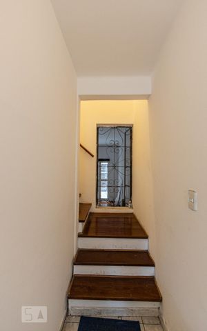 Casa à venda com 150m², 4 quartos e sem vaga Casa à venda com 150m², 4 quartos e sem vagaÁrea comum