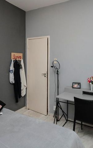 Casa à venda com 240m², 4 quartos e 5 vagas Casa à venda com 240m², 4 quartos e 5 vagasQuarto 2