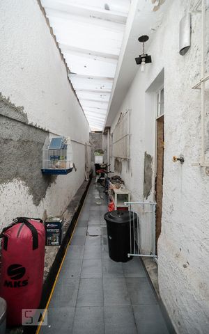 Casa à venda com 240m², 4 quartos e 5 vagas Casa à venda com 240m², 4 quartos e 5 vagasÁrea de Serviço