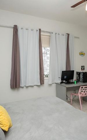 Casa à venda com 240m², 4 quartos e 5 vagas Casa à venda com 240m², 4 quartos e 5 vagasQuarto 3