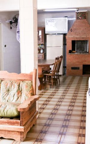 Casa para alugar com 310m², 6 quartos e 10 vagasarea de serviço