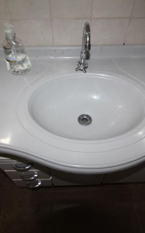 Casa à venda com 300m², 2 quartos e 2 vagasBanheiro 1 social