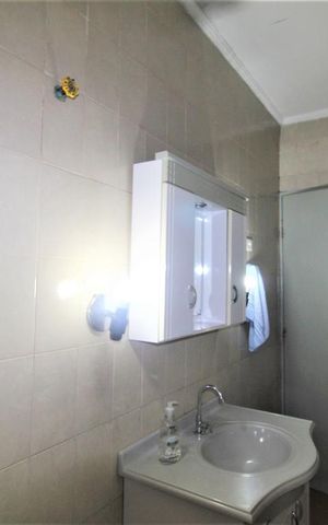 Casa à venda com 300m², 2 quartos e 2 vagasBanheiro 1 social