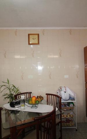 Casa à venda com 300m², 2 quartos e 2 vagasCozinha