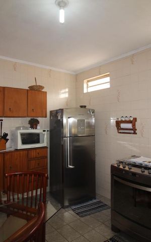 Casa à venda com 300m², 2 quartos e 2 vagasCozinha