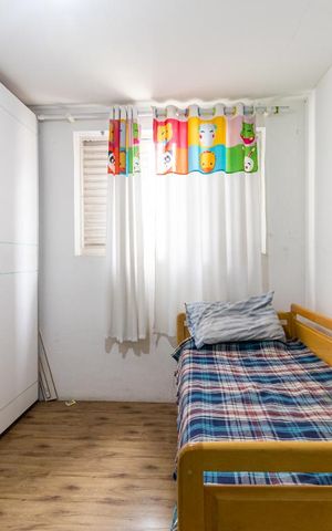 Casa à venda com 210m², 5 quartos e 3 vagas Casa à venda com 210m², 5 quartos e 3 vagasCasa 2 - Quarto 2