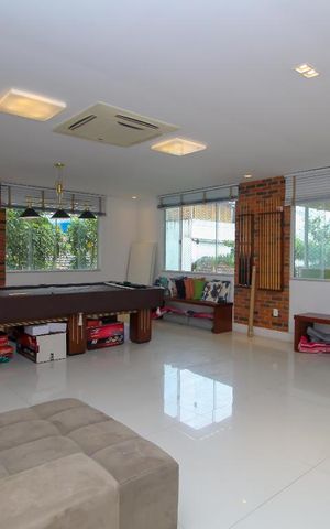 Casa para alugar com 590m², 6 quartos e 6 vagas Casa para alugar com 590m², 6 quartos e 6 vagasSala de Jogos
