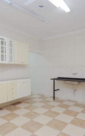Casa à venda com 350m², 3 quartos e 4 vagasCozinha - Salão de Festas