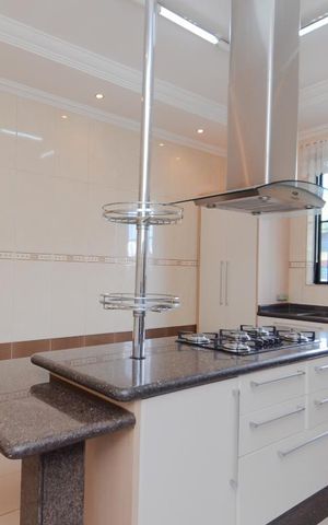 Casa à venda com 350m², 3 quartos e 4 vagasCozinha