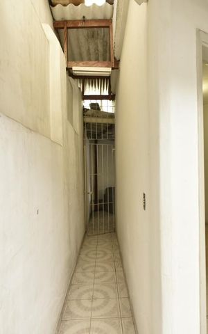 Casa à venda com 100m², 3 quartos e 1 vagaCorredor extermo