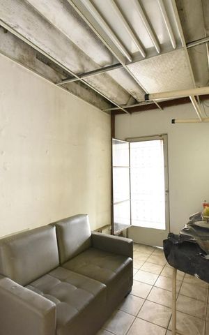 Casa à venda com 100m², 3 quartos e 1 vagaQuarto externo
