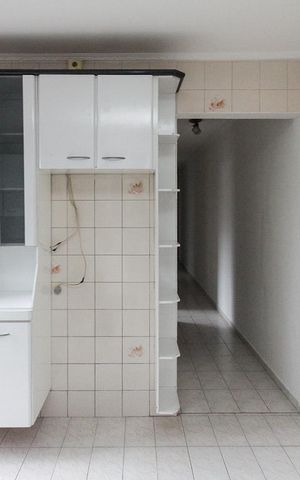 Casa à venda com 200m², 3 quartos e 2 vagas Casa à venda com 200m², 3 quartos e 2 vagasCozinha