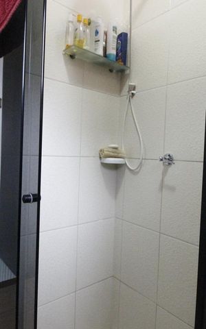 Casa à venda com 102m², 2 quartos e 4 vagasBanheiro 1