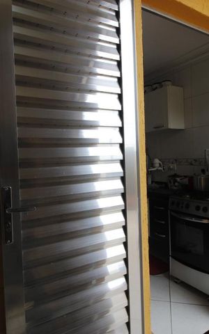 Casa à venda com 102m², 2 quartos e 4 vagasLavabo