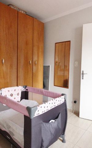 Casa à venda com 102m², 2 quartos e 4 vagasQuarto 2