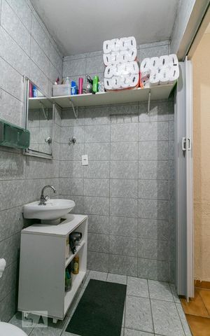 Casa à venda com 100m², 3 quartos e 1 vagaBanheiro 2