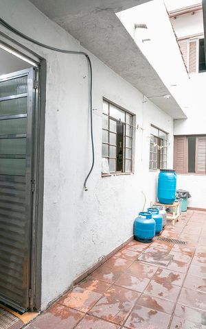Casa à venda com 100m², 3 quartos e 1 vagaÁrea de Serviço