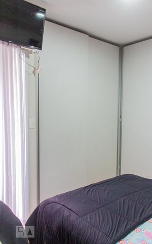 Casa à venda com 180m², 4 quartos e 3 vagas Casa à venda com 180m², 4 quartos e 3 vagasArmário
