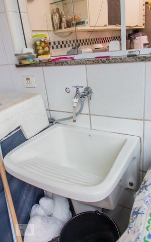 Casa à venda com 180m², 4 quartos e 3 vagas Casa à venda com 180m², 4 quartos e 3 vagasTanque