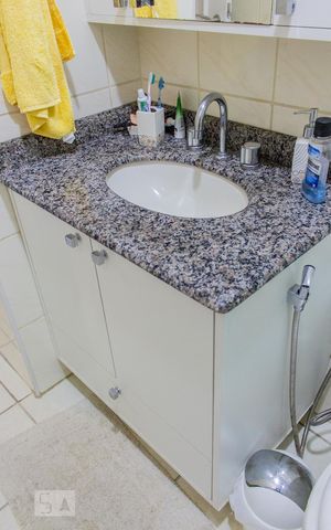 Casa à venda com 180m², 4 quartos e 3 vagas Casa à venda com 180m², 4 quartos e 3 vagasPia