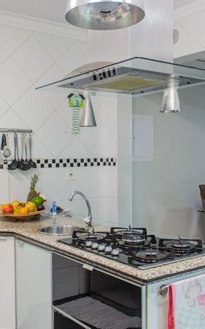 Casa à venda com 180m², 4 quartos e 3 vagas Casa à venda com 180m², 4 quartos e 3 vagasCozinha