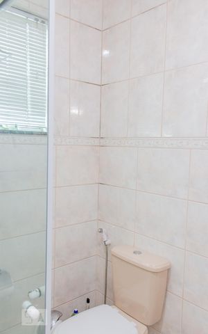 Casa à venda com 180m², 4 quartos e 3 vagas Casa à venda com 180m², 4 quartos e 3 vagasBanheiro da Suíte 1